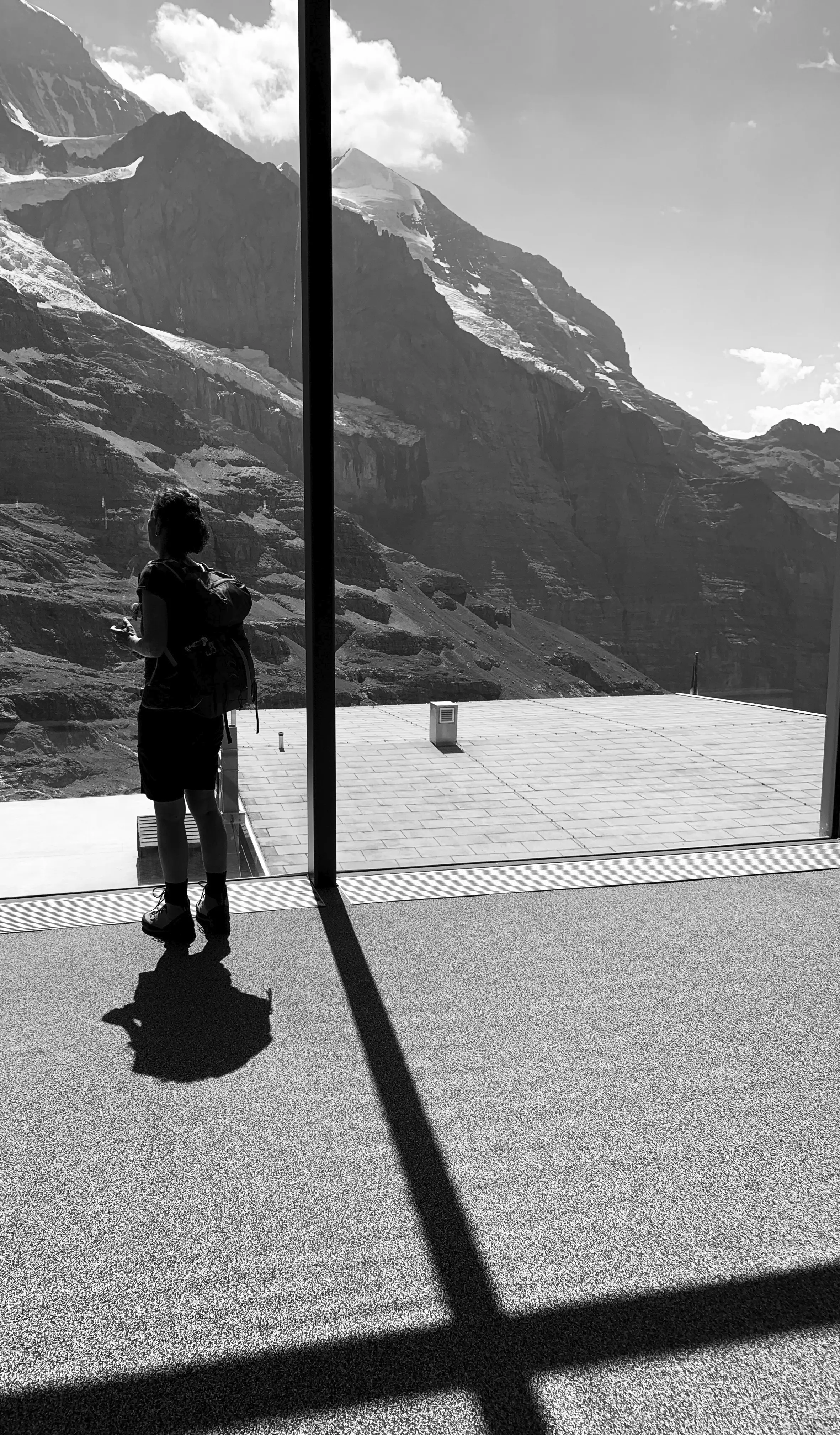 lamp photography in black and white